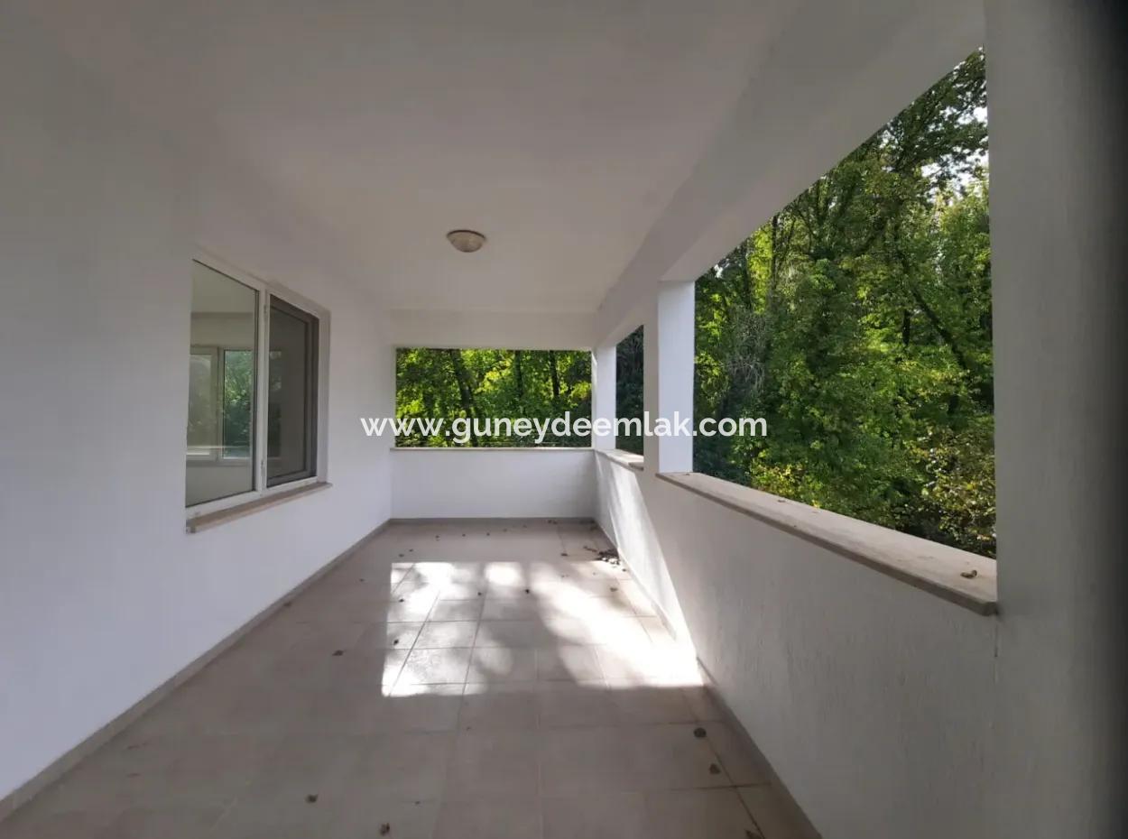 Mugla Dalyan 2 +1 Heizung Geräumige Wohnung Zu Vermieten