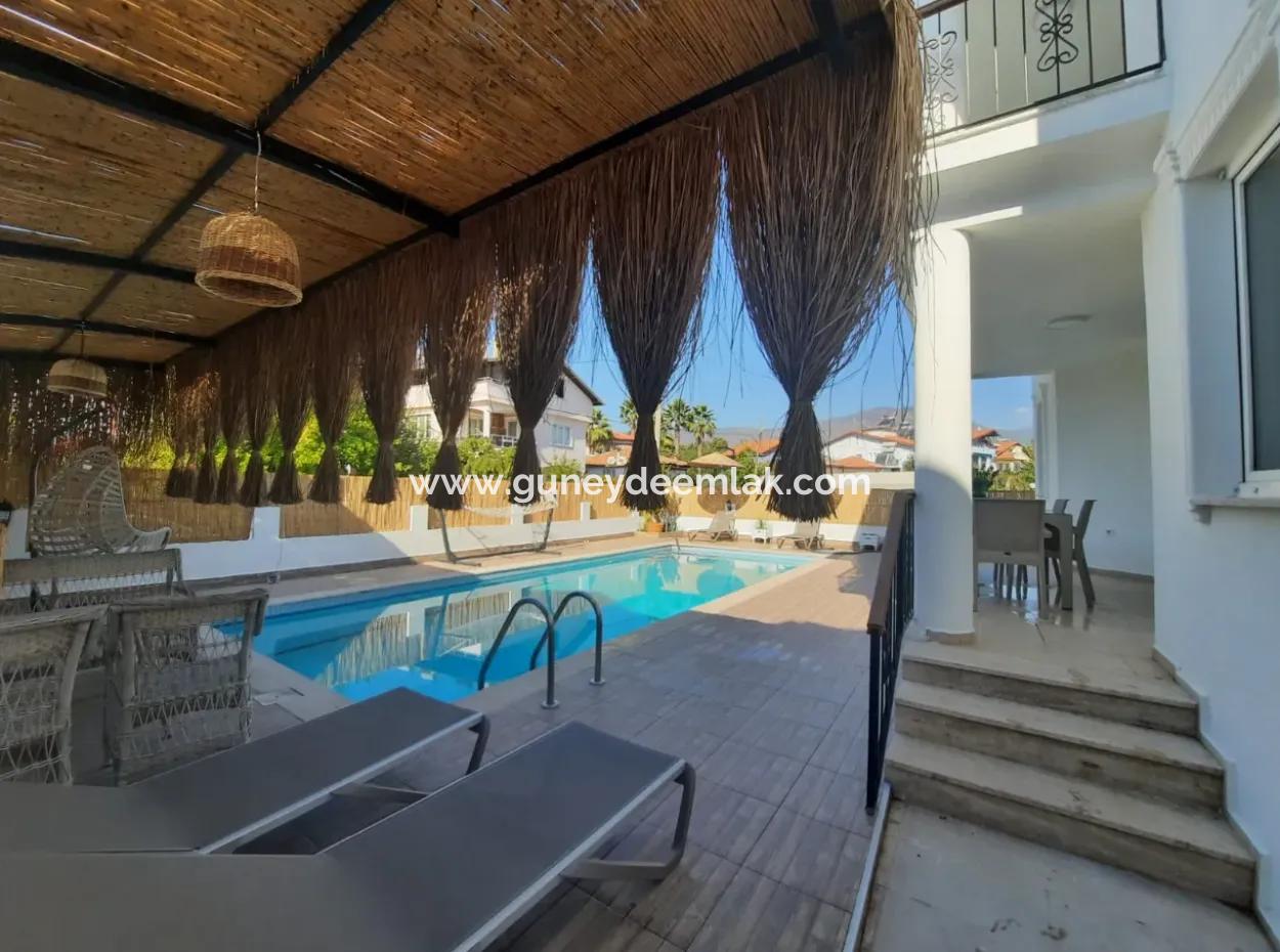 Köyceğizde In Der Nähe Des Sees Mit Schwimmbad 7 1 Freistehendes Triplex Zum Verkauf