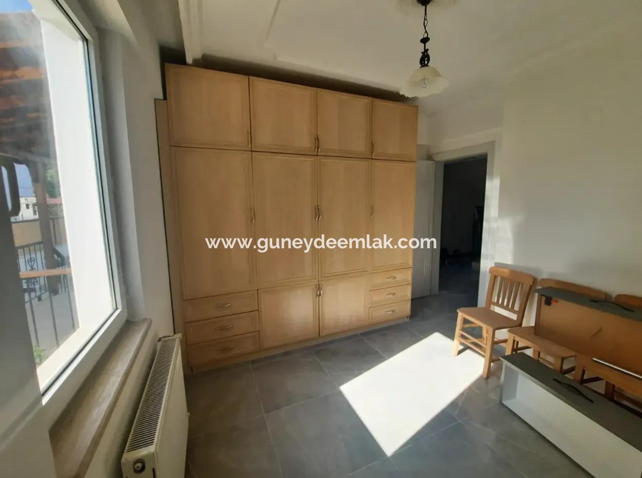 Köyceğizde In Der Nähe Des Sees Mit Schwimmbad 7 1 Freistehendes Triplex Zum Verkauf