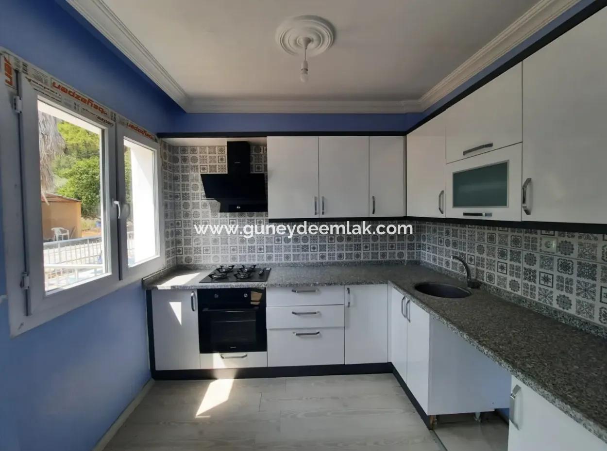 1 570 M2 Grundstück In Köyceğiz Çandır, Muğla, Schwimmbad, Seeblick Triplex Zu Verkaufen