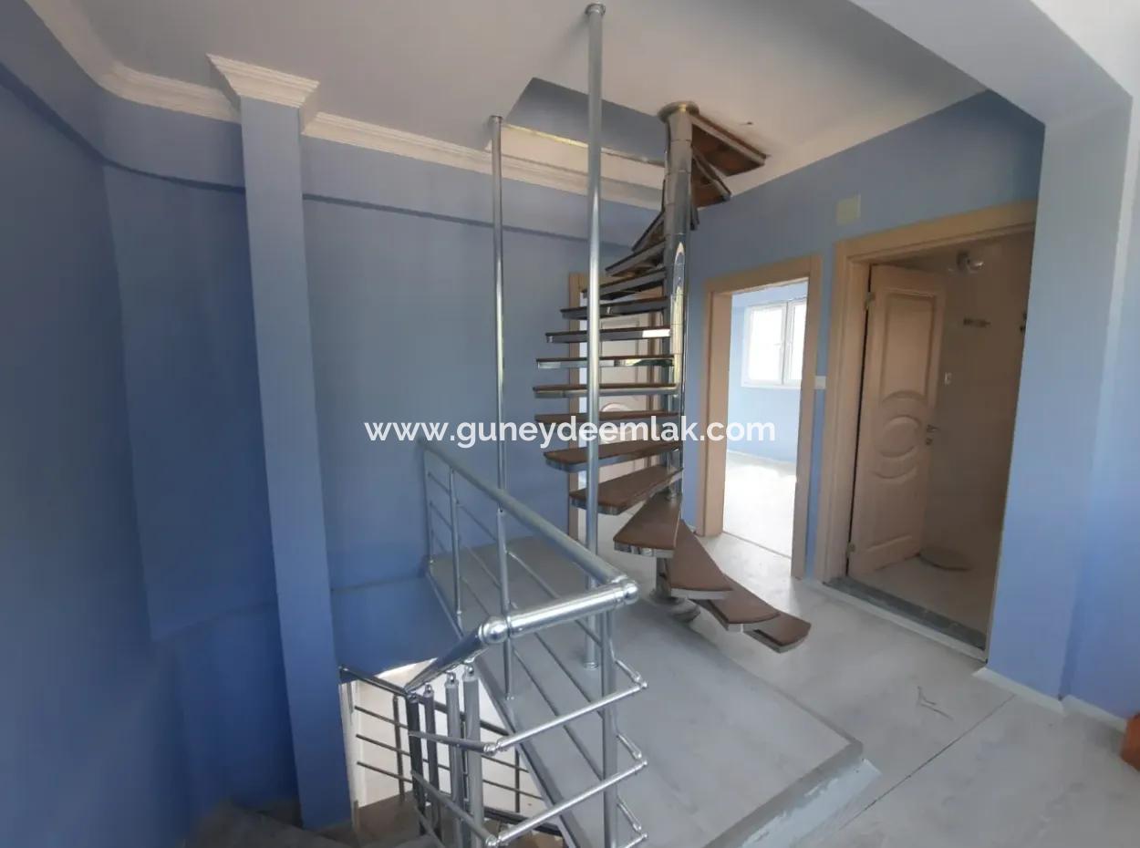 1 570 M2 Grundstück In Köyceğiz Çandır, Muğla, Schwimmbad, Seeblick Triplex Zu Verkaufen