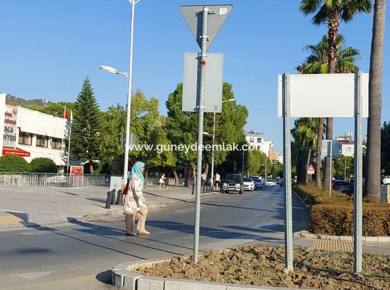 300 300 M2 Geschäft Mit Firmenmieter Im Zentrum Von Ortaca Wird Zum Verkauf Oder Tausch