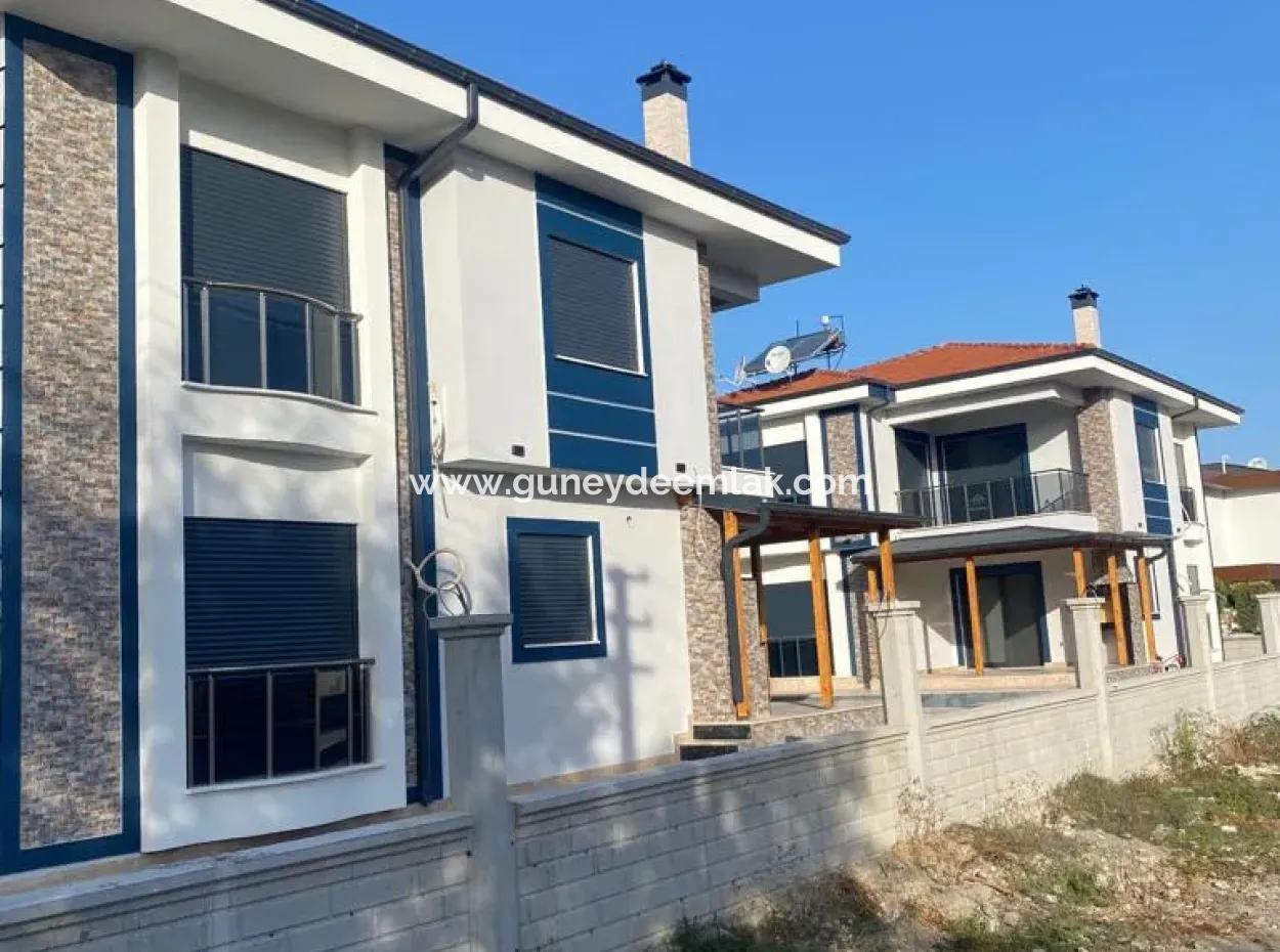 Brandneue Maisonette-Villa Mit Gemeinschaftspool Auf Einem 600 M2 Großen, Freistehenden Grundstück In Dalaman