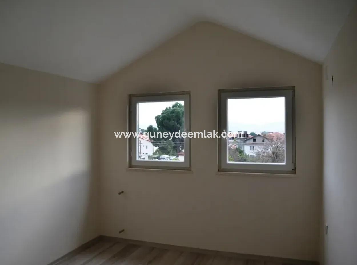 Null Geschäfte Zum Verkauf Im Dorf Business Center