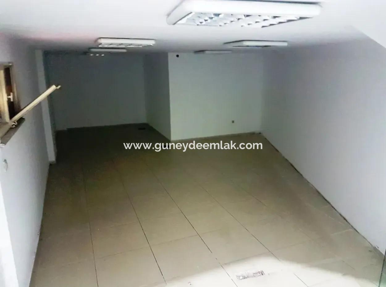 Oriya Auch Der Schnäppchen-Shop Für Verkauf