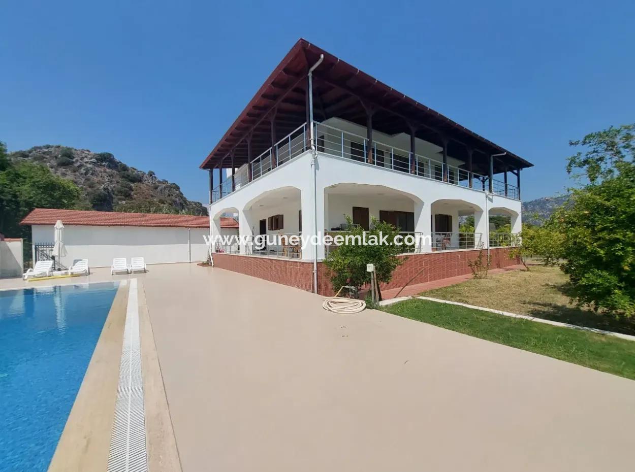 Luxus-Triplex Mit Swimmingpool Im 7 500 M2 Großen Granatapfelgarten In Mugla Dalyan
