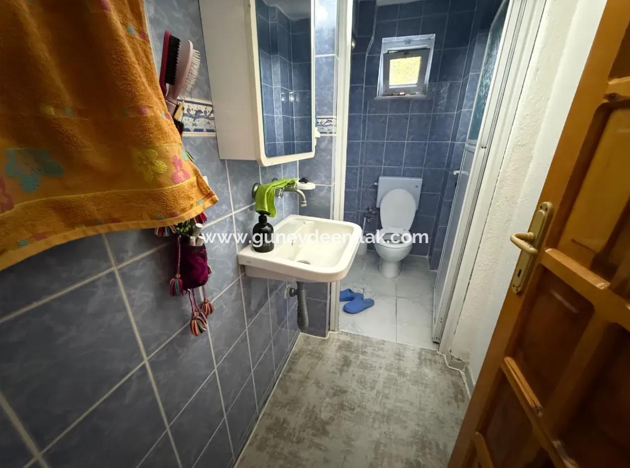 Ein Freistehendes 2,5-Stöckiges Gebäude An Der Dalyan-Straße In Ortacada Steht Zum Verkauf.