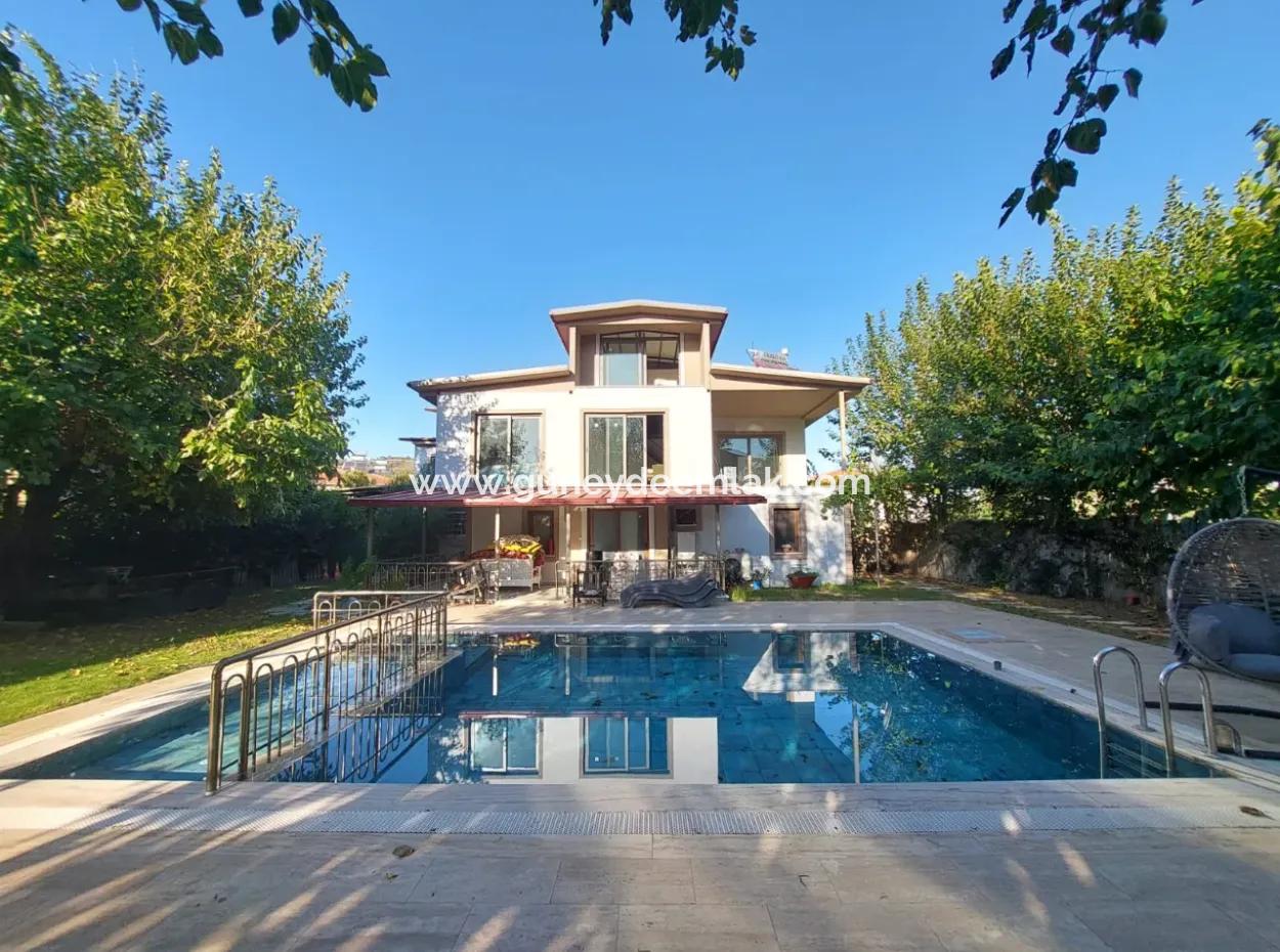 Ortaca Ekşiliyurt 2 1 Möblierte Wohnung Zur Miete Auf Einem Grundstück Von 700 M2 Mit Swimmingpool