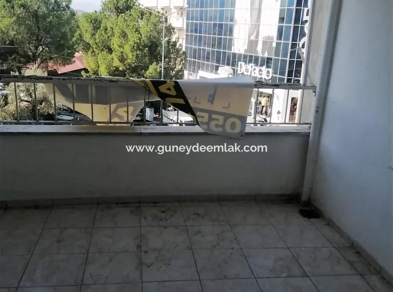 Mugla Ortaca Center 150 M2 3+ 1 Elevator Apartment For Sale