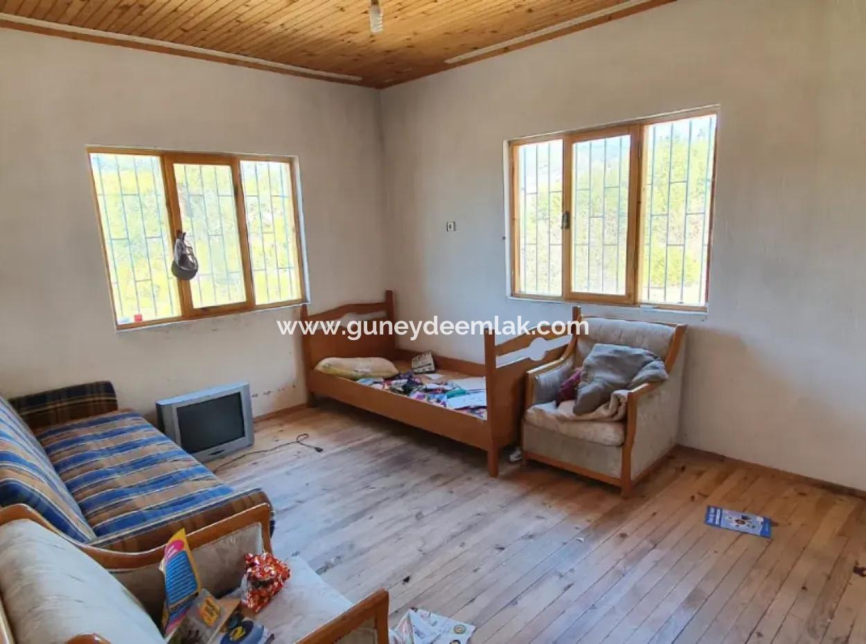 Land With 2 Houses In Denizli Çameli Ericek For Sale