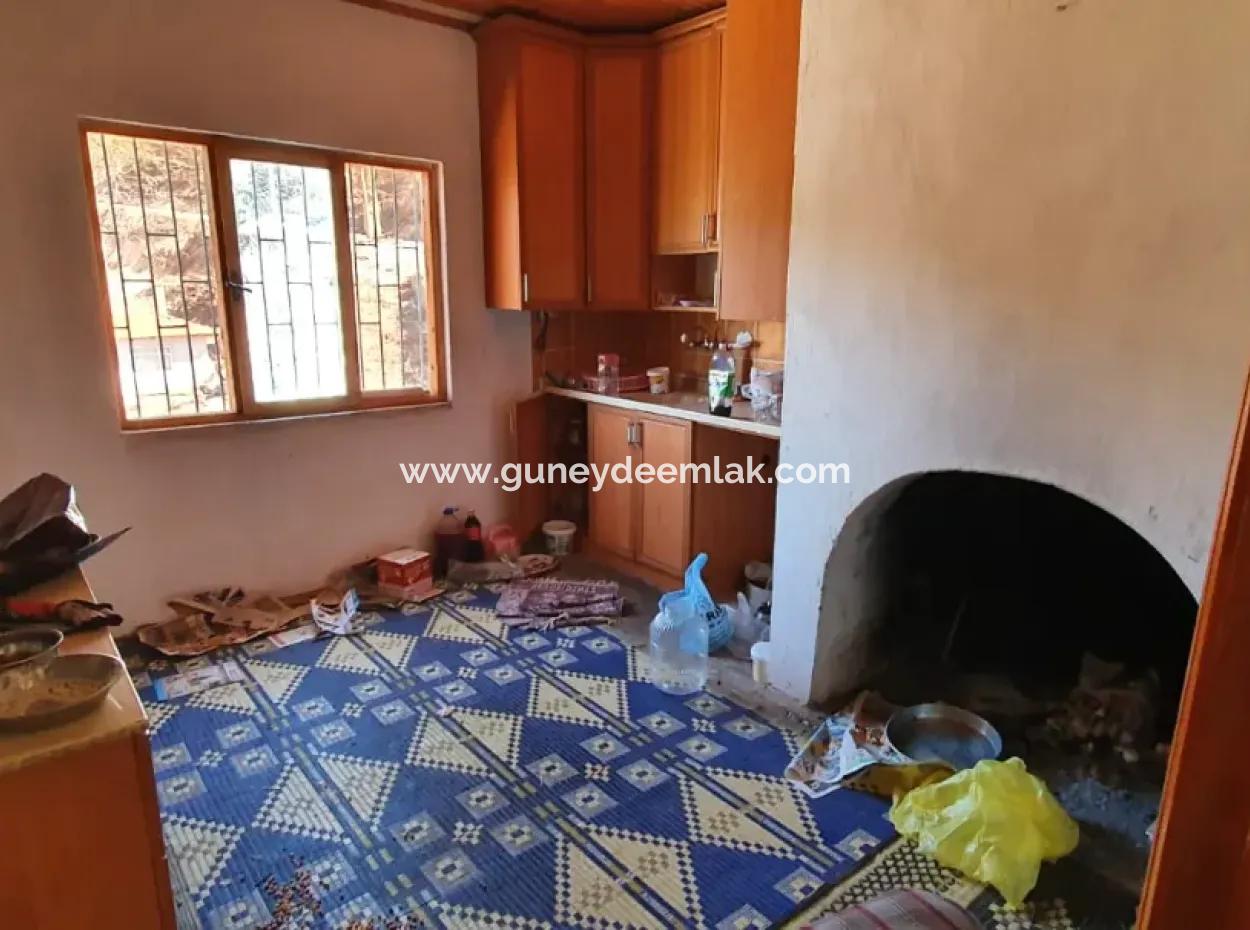 Land With 2 Houses In Denizli Çameli Ericek For Sale