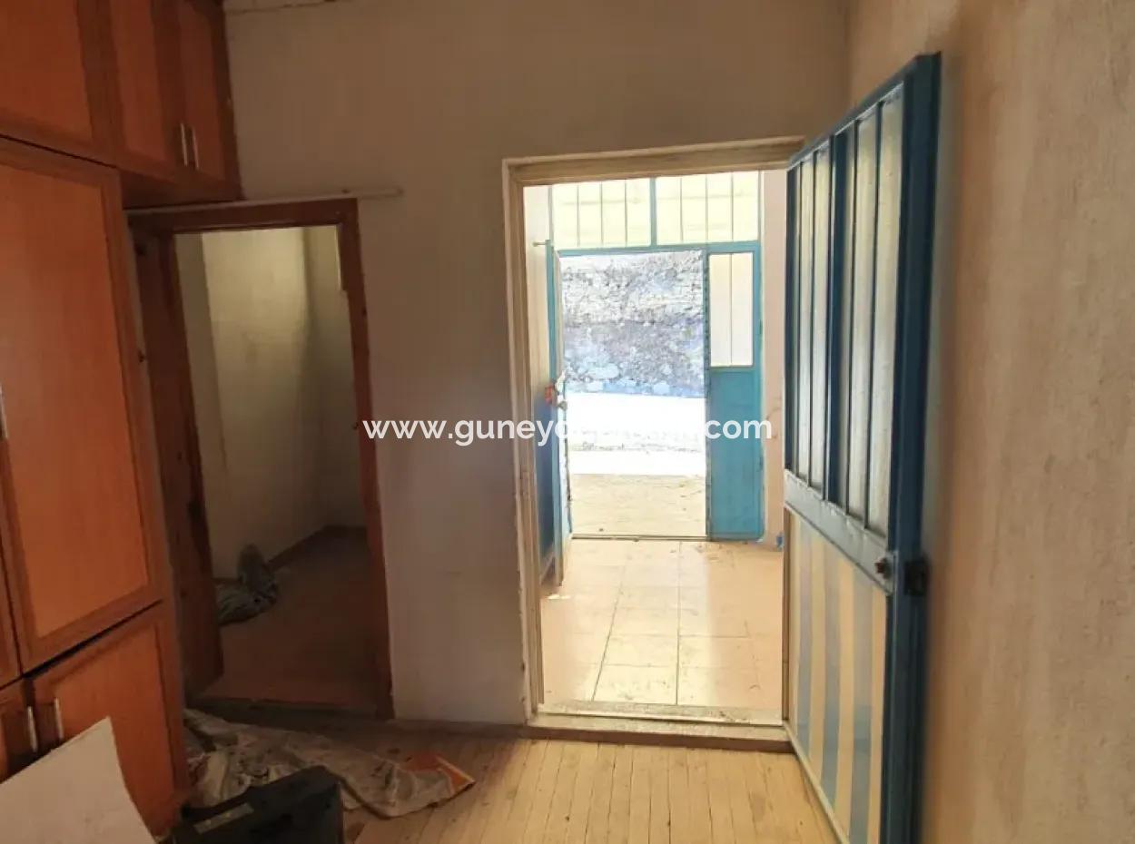 Land With 2 Houses In Denizli Çameli Ericek For Sale