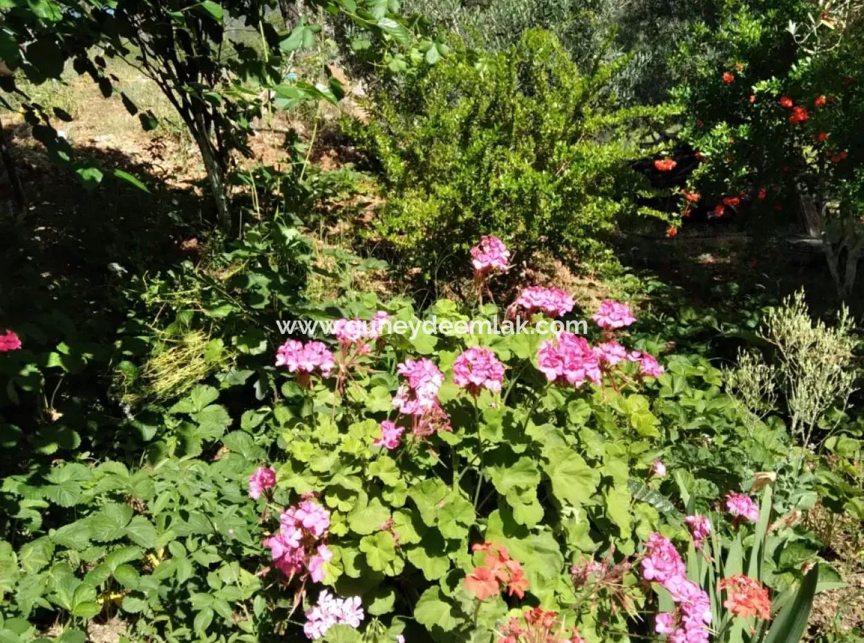 Ortaca Cumhuriyet Mah. 3-Storey House Complete For Sale In 357 M2 Plot