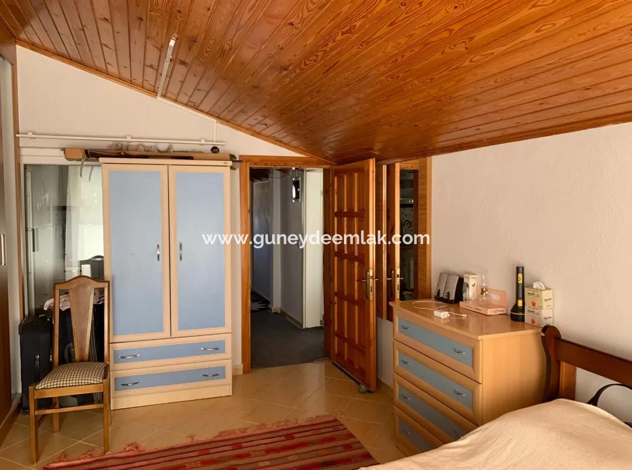 1 Villa With 1 Apartment For Sale In Köyceğiz Ulucami