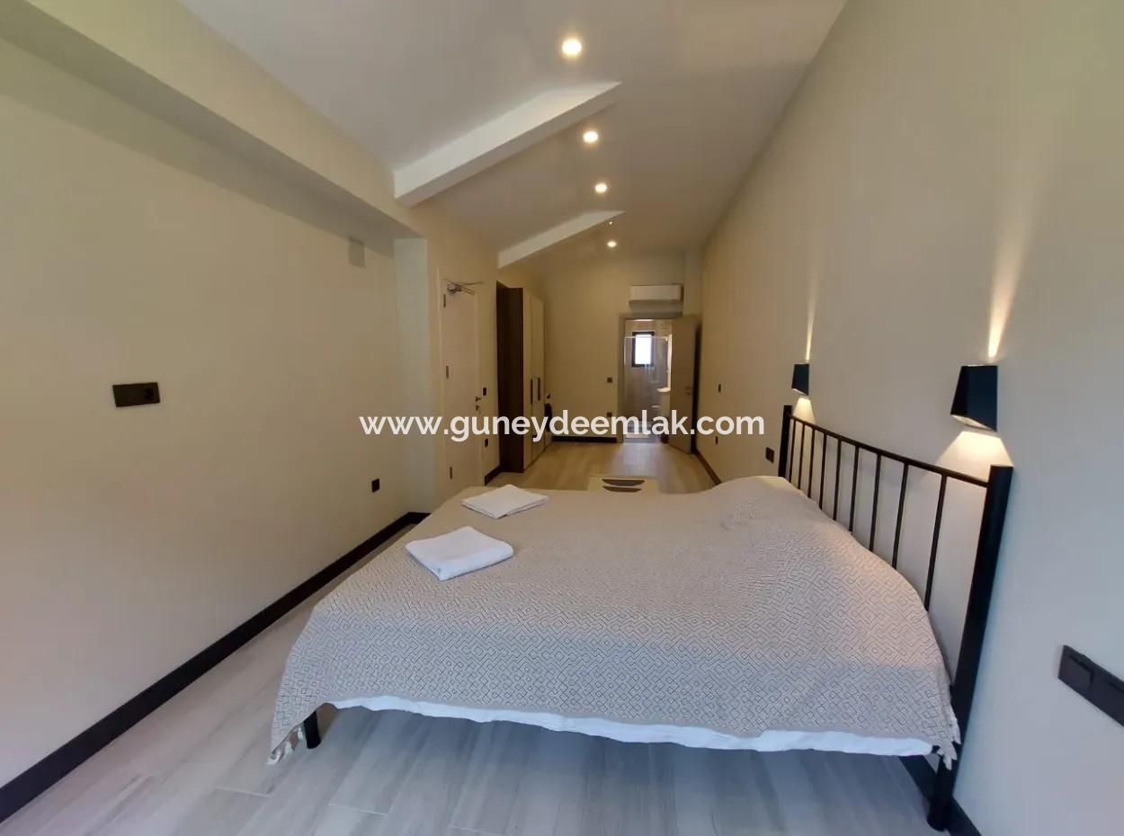 8 Brand New Villas On A 2.600 M2 Detached Plot By The Canal In Muğla Dalyanda For Rent For Tourism Business