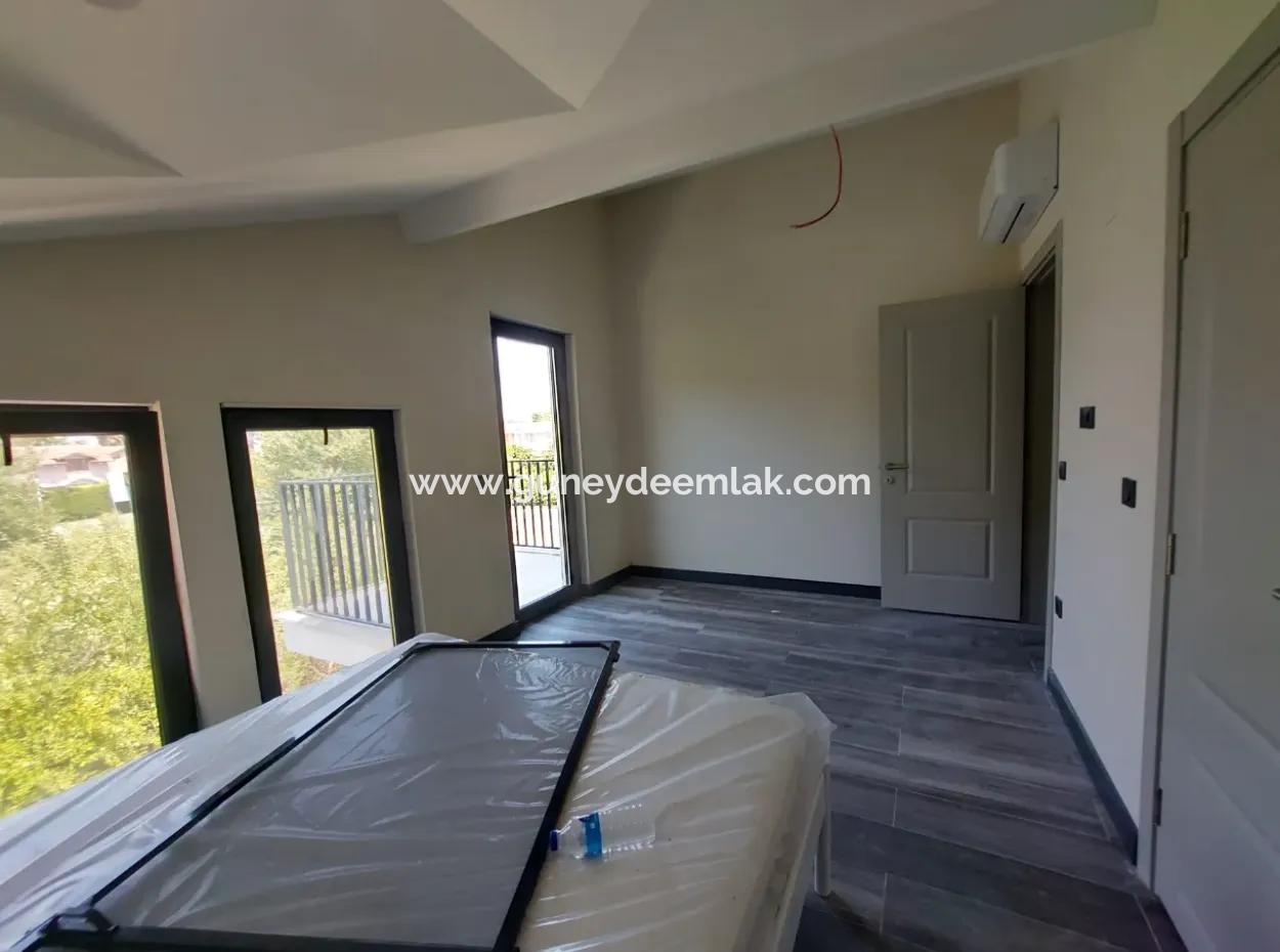 8 Brand New Villas On A 2.600 M2 Detached Plot By The Canal In Muğla Dalyanda For Rent For Tourism Business