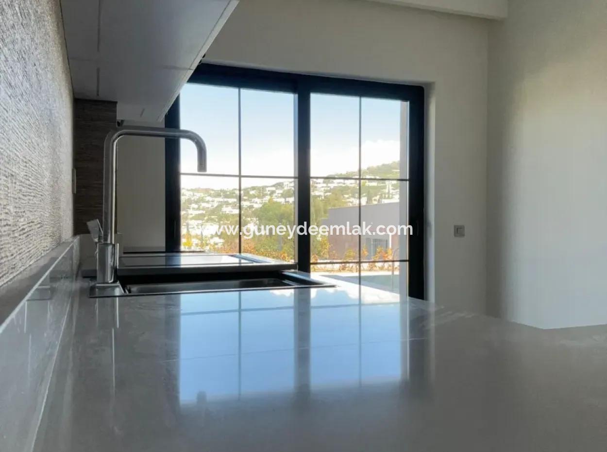 Mugla Bodrum Gundogan Sea View 4 1 Zero Duplex For Sale