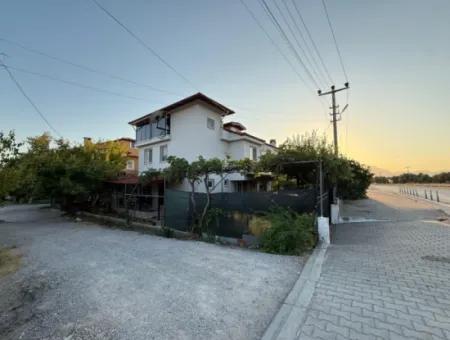 A Detached 2.5-Storey Building On The Dalyan Road In Ortacada Is For Sale.