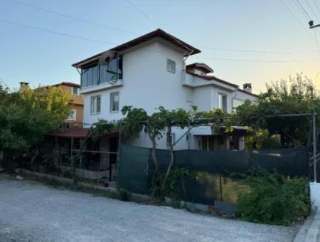 A Detached 2.5-Storey Building On The Dalyan Road In Ortacada Is For Sale.