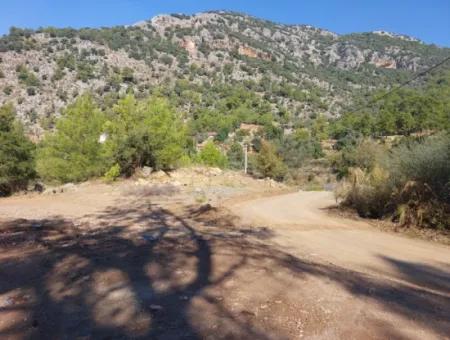 400 M2 Land Close To The Lake In Ortaca Gökbel Is For Sale