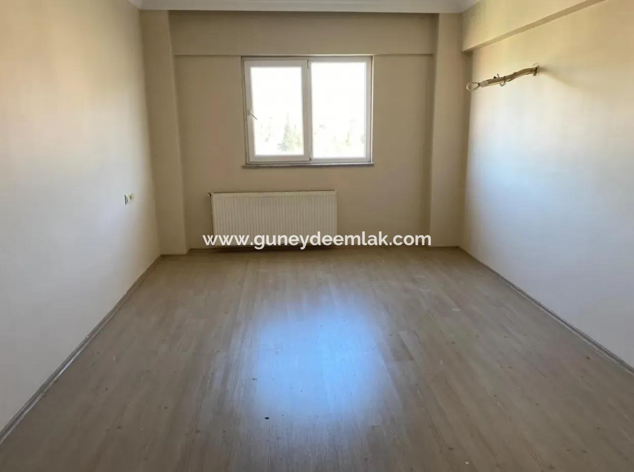 Ortacada 200 M2 Lüks Kaloriferli Daire Satılık