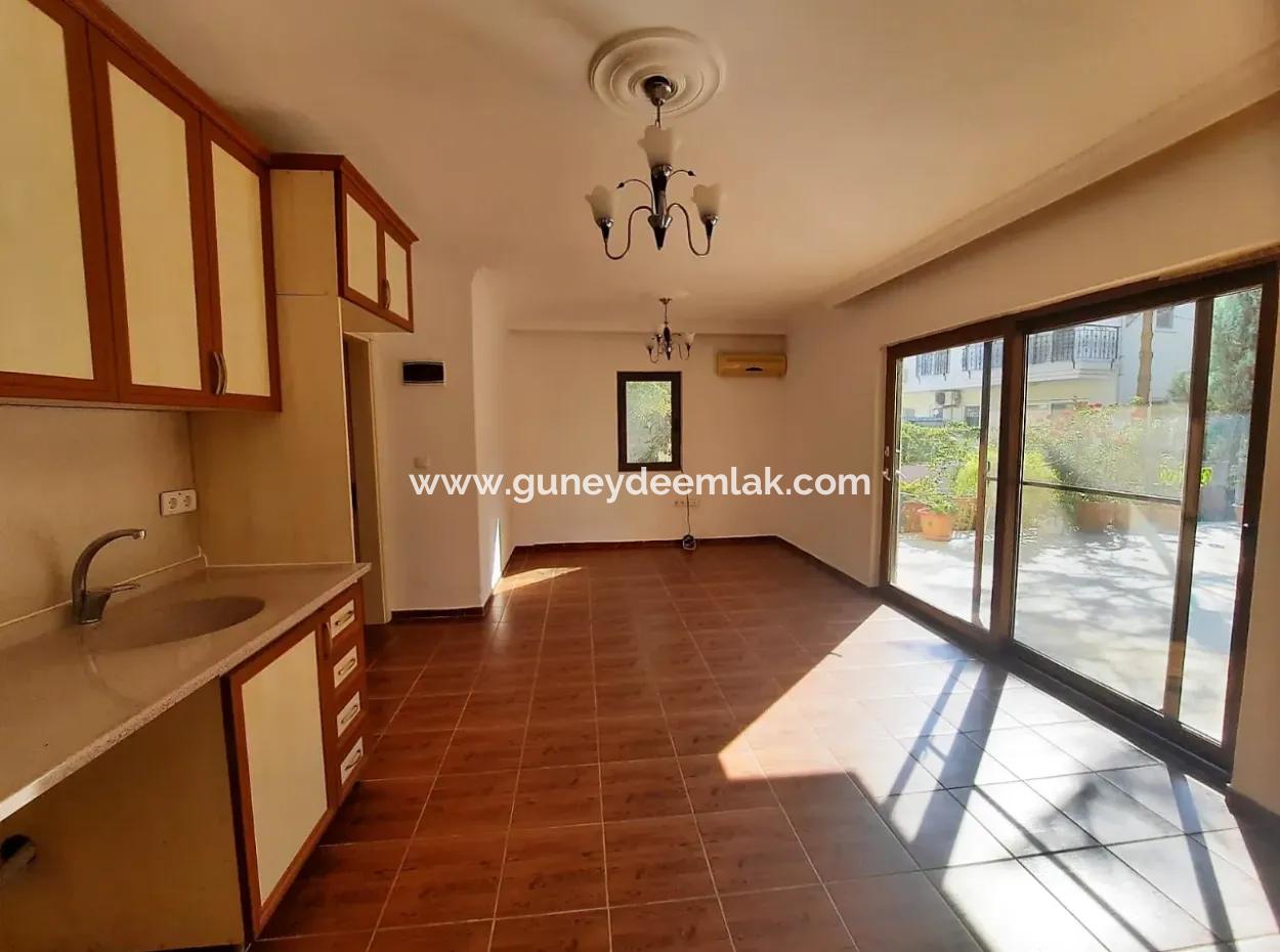 Muğla Ortaca Dalyanda Kiralık Yüzme Havuzlu 2+1 Giriş Kat Daire