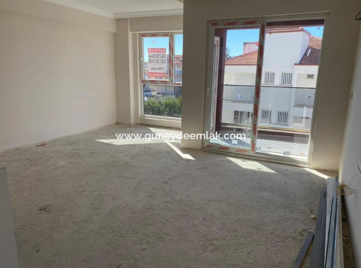 Ortaca Merkezde 1+1 Sıfır Ofis Daireler Satılık