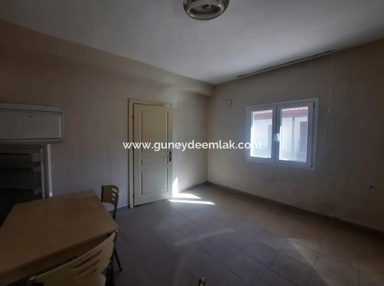 Köyceğiz Döğüşbelende 5179 M2 Bahçe İçinde 2 Adet Müstakil Ev Satılık