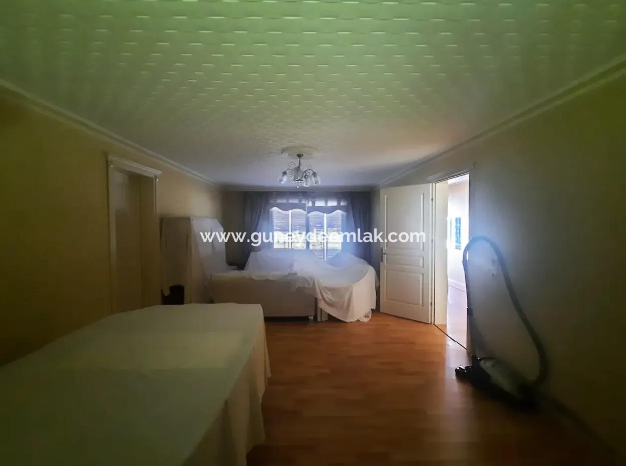 Köyceğiz Döğüşbelende 5179 M2 Bahçe İçinde 2 Adet Müstakil Ev Satılık