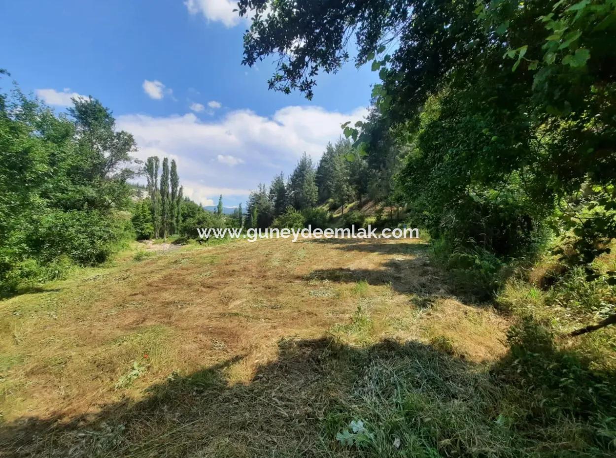 Beyağaç Sazak Ta 3 250 M2 Arazide Köy Evi Ve Ahır Satılık