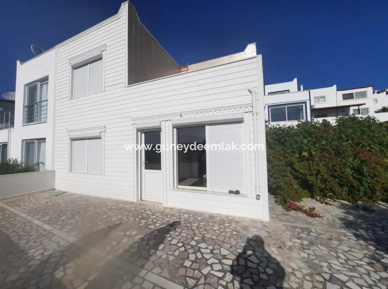 Dalamanda Deniz Manzaralı Eşyasız 140 M2 Dubleks Kiralık