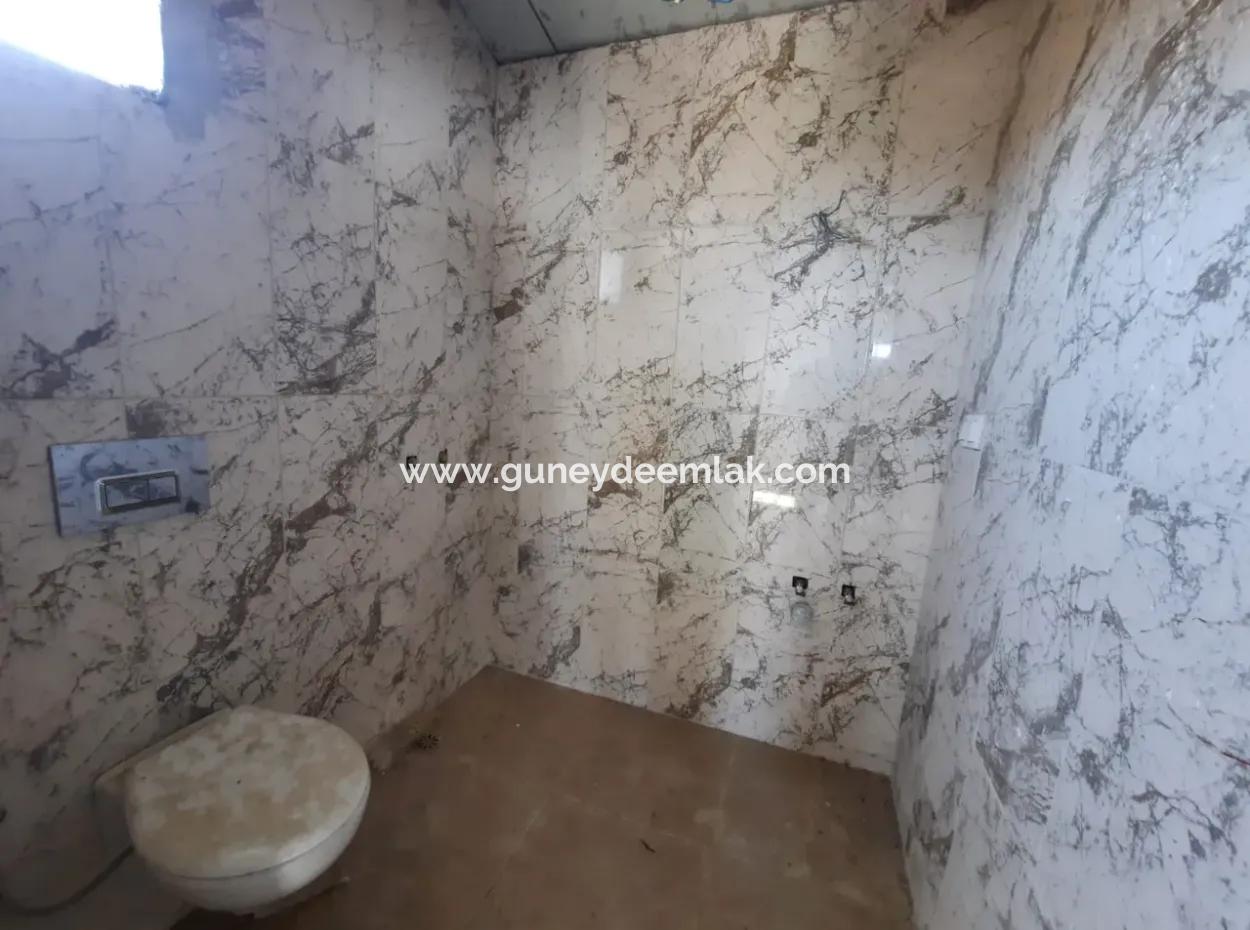 Köyceğiz De Göl Manzaralı Kelepir Tek Katlı Ev Satılık.