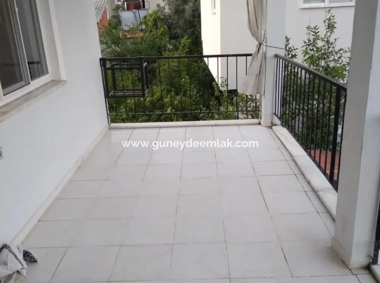 Ortaca Cumhuriyet Mah. 357 M2 Arsa İçinde 3 Katlı Ev Komple Satılık