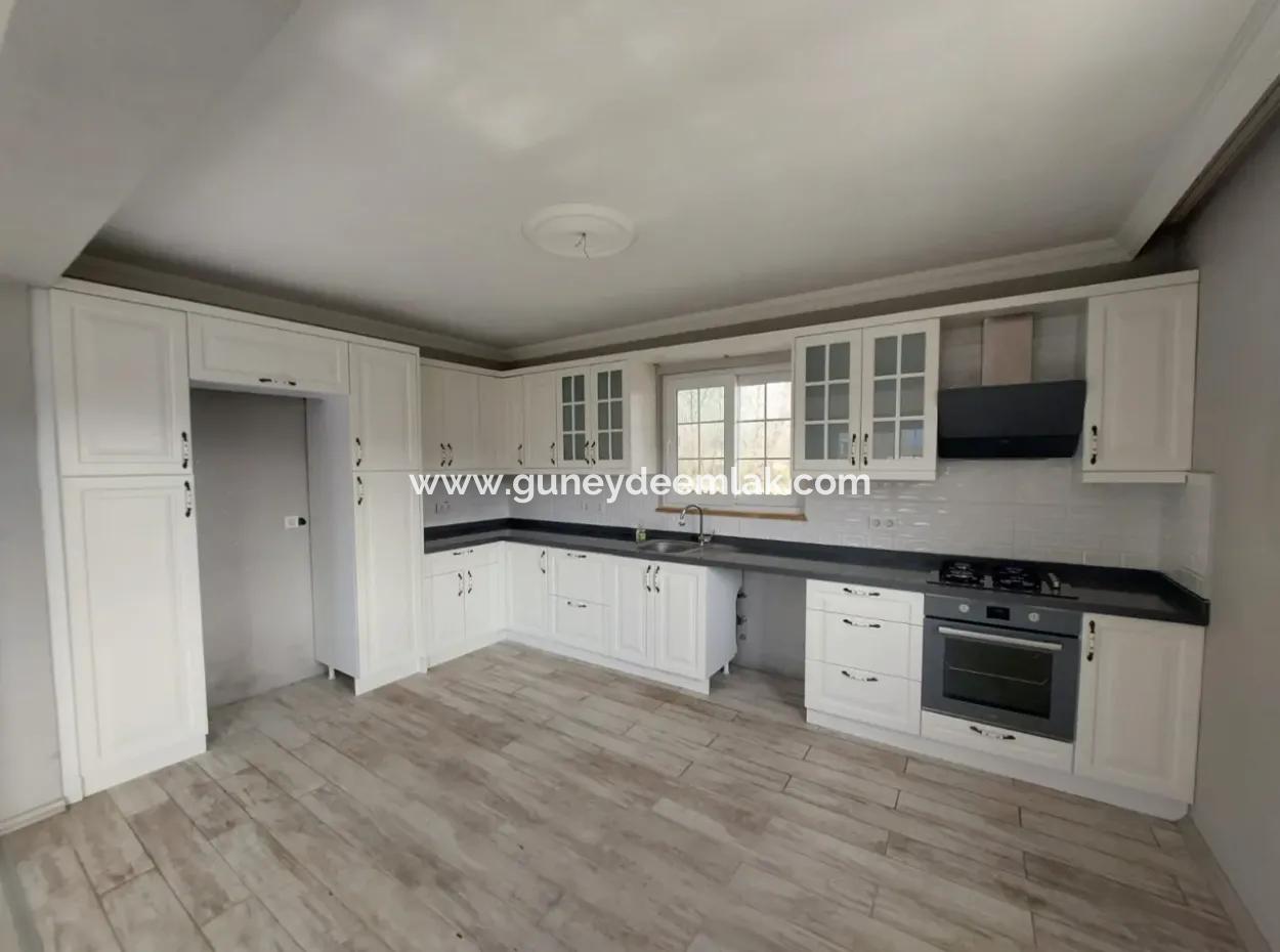 Muğla Dalyan Eskiköy'de Doğanın Kalbinde 4+1 Eşyasız Geniş Villa Yıllık Kiralık 