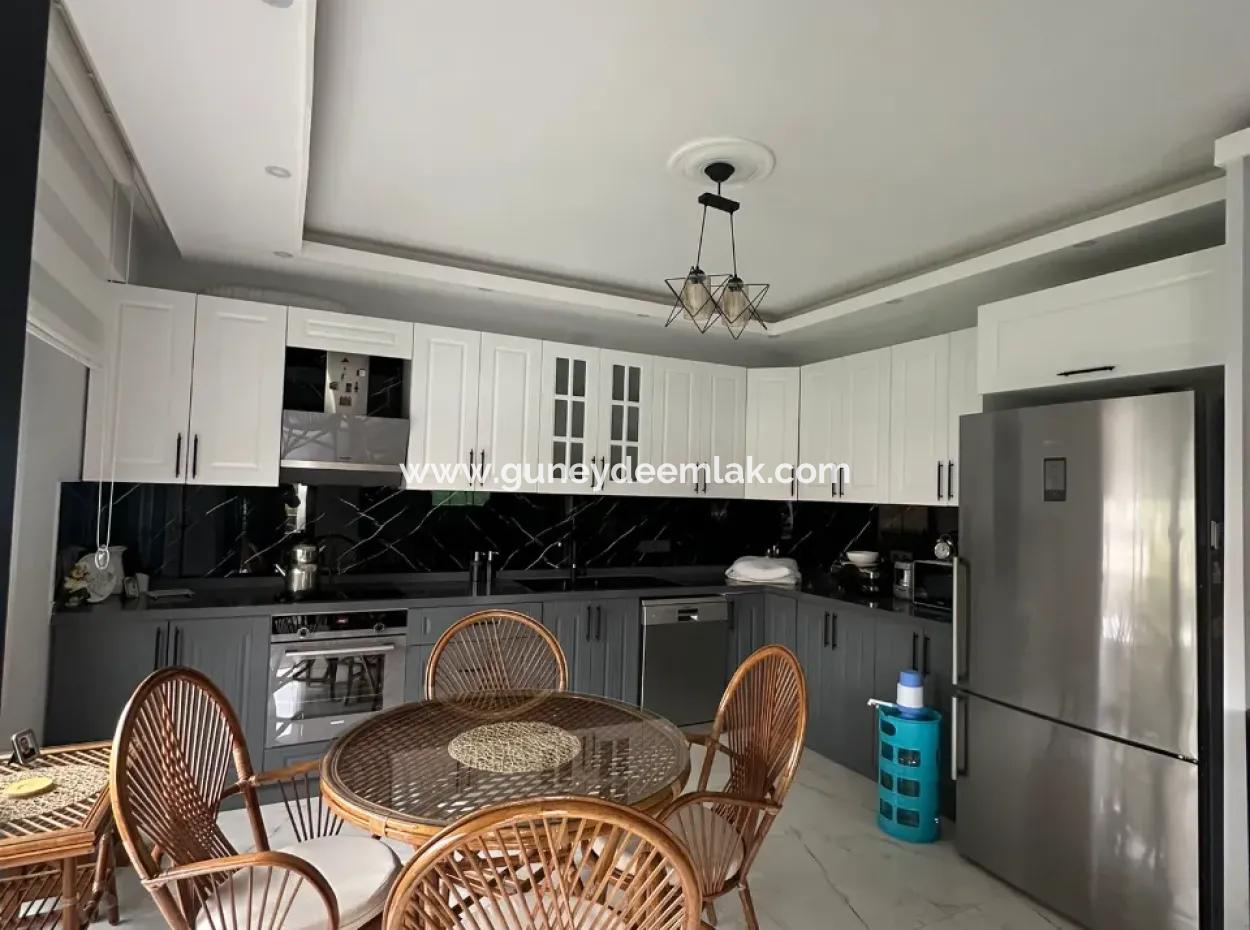 Köyceğiz Merkezde Sıfır Lüks 4+1 Müstakil Villa Satılık