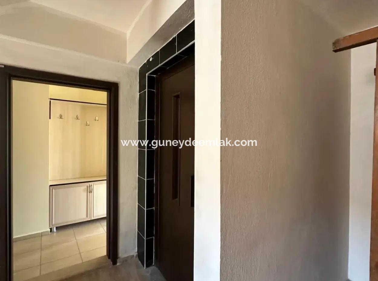 Ortaca Merkezde 100 M2, 2+1 Daire Satılık