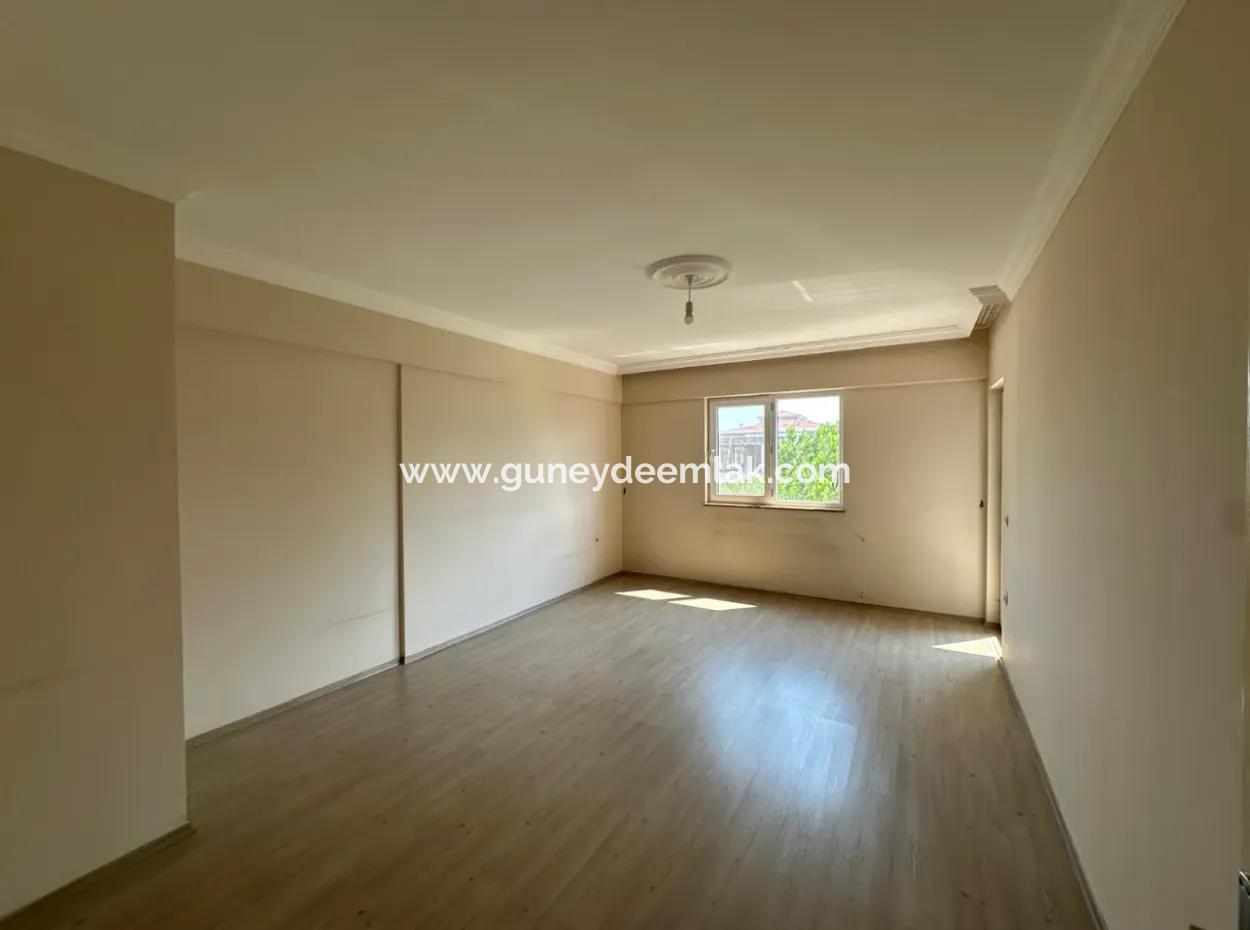 Ortaca Da 3+1 Bulvara Cephe Daire Kiralık