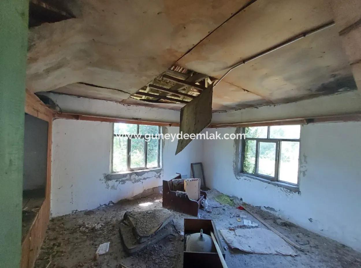 Ortaca Ekşiliyurt  1 900 M2 Arazide 2 Adet Köy Evi Ve Ahır Satılık