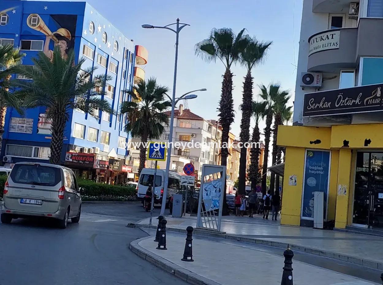 Ortaca Merkezde Kurumsal Kiracılı 300 + 300 M2 Dükkan Satılık Veya Takas Olur