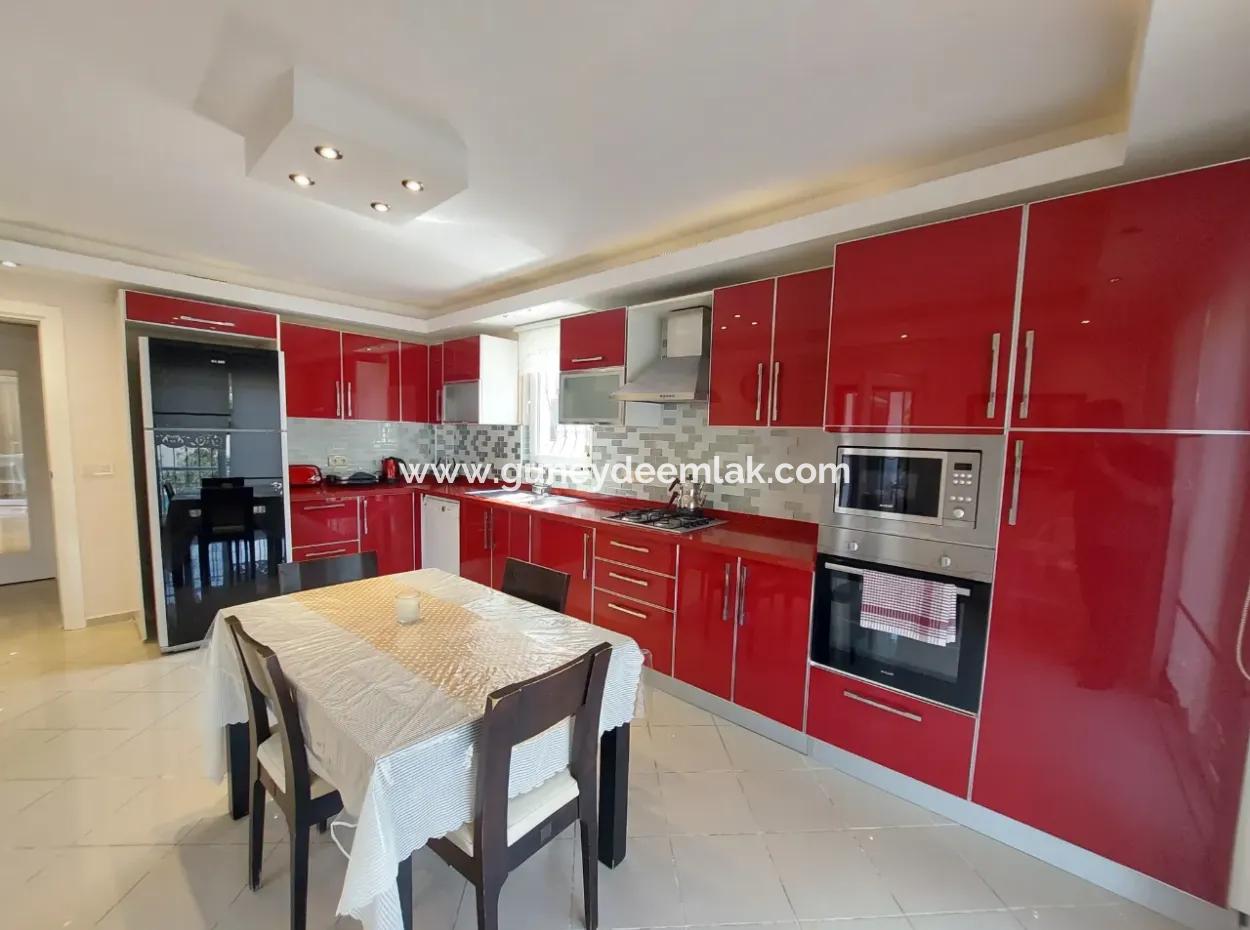 Muğla Dalyanda İşletmeye Uygun Havuzlu Lüks Villa Kiralık