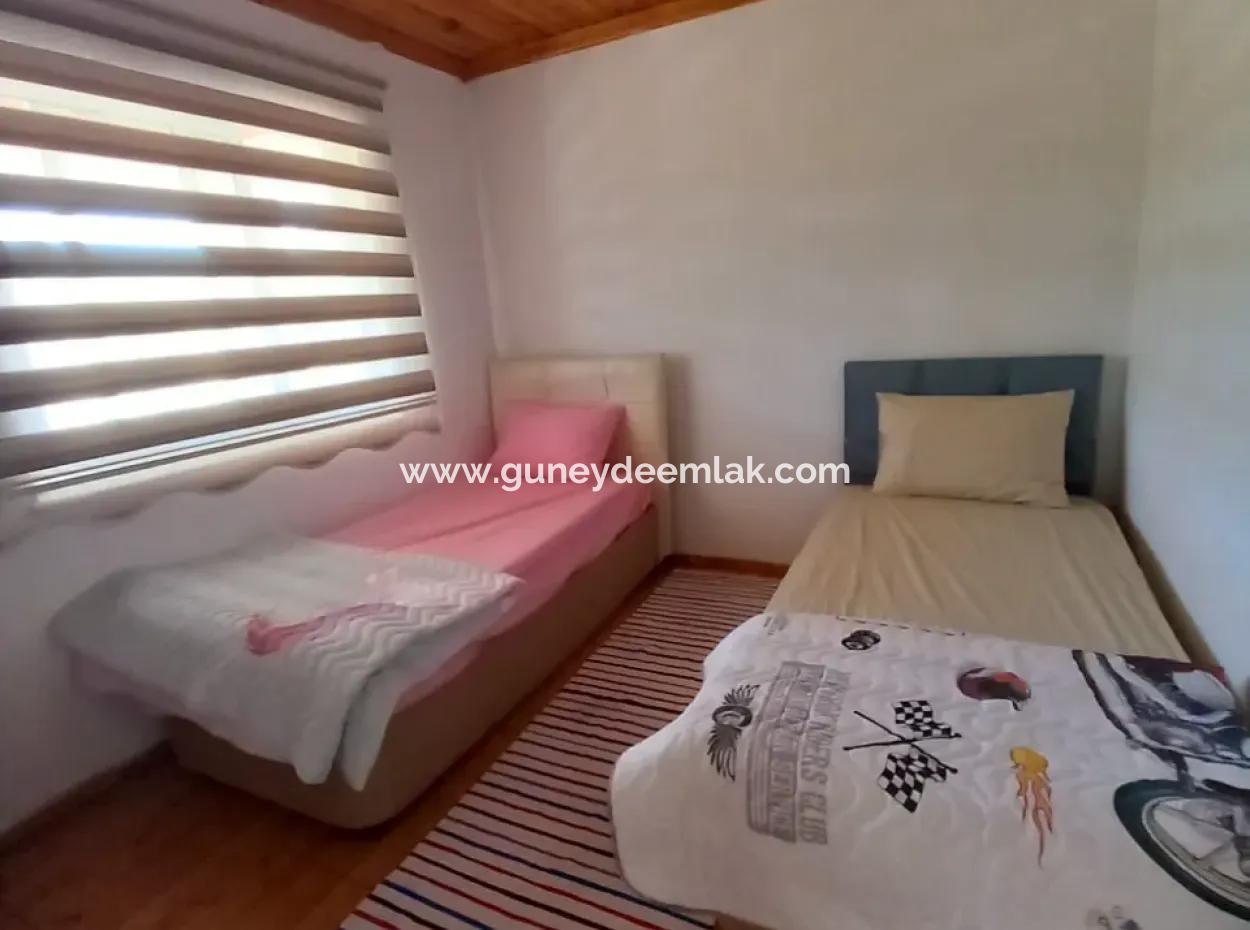 Köyceğiz Köyceğiz Köyünde 4+2 Yüzme Havuzlu Eşyalı Müstakil 2 Daire Kiralık