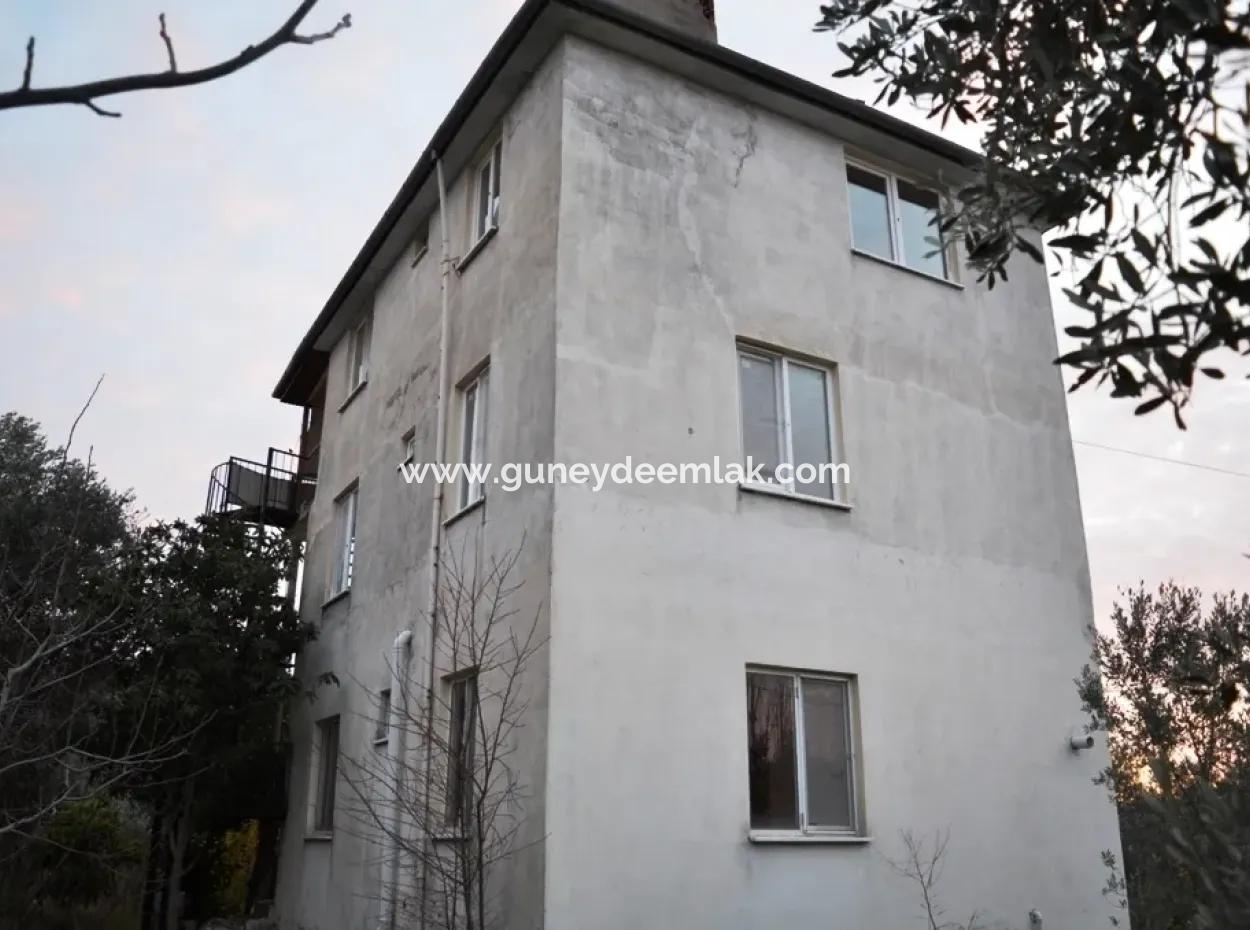 Köyceğiz Zeytinalanı Nda Satılık Müstakil Göl Manzaralı Ev