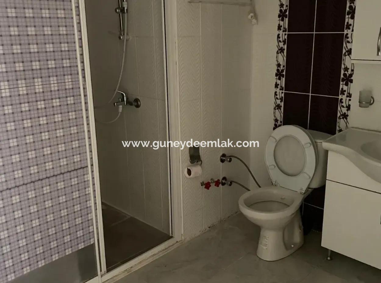 Ortaca Merkezde Satılık 3+1 165M2 Kaloriferli Daire.