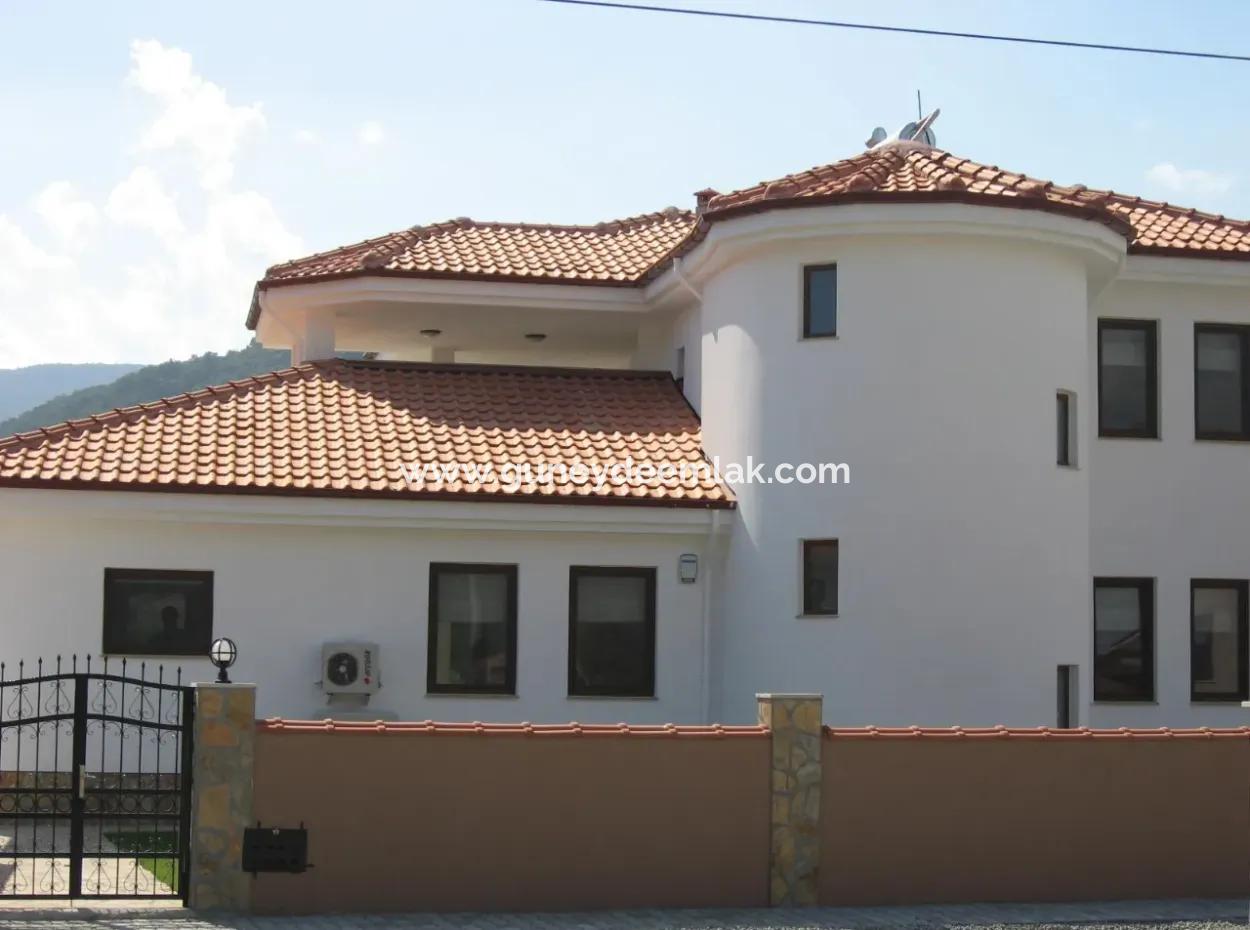 Muğla Dalyan’da Toplu Konut Ve Otel Yapımına Uygun 2.836 M², 15/30 İmarlı Arsa + Villa Satılık