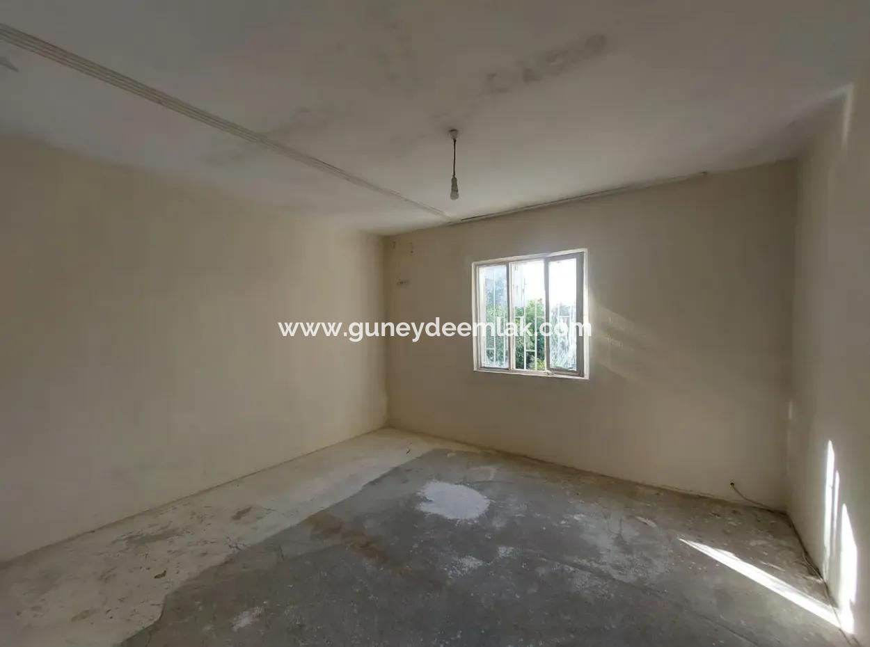 Ortaca Cumhuriyetde 508 M2  İmarlı Arsa Ve Müstakil Ev Satılık