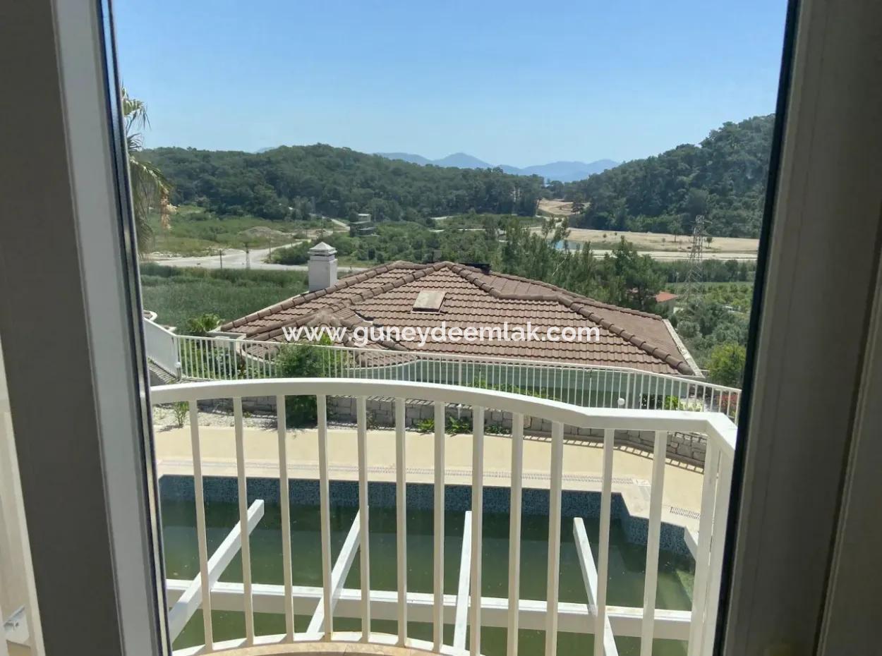 Mugla Sarıgermede 400 M2 Arsada Yüzme Havuzlu 3+1 Dubleks Satılık 