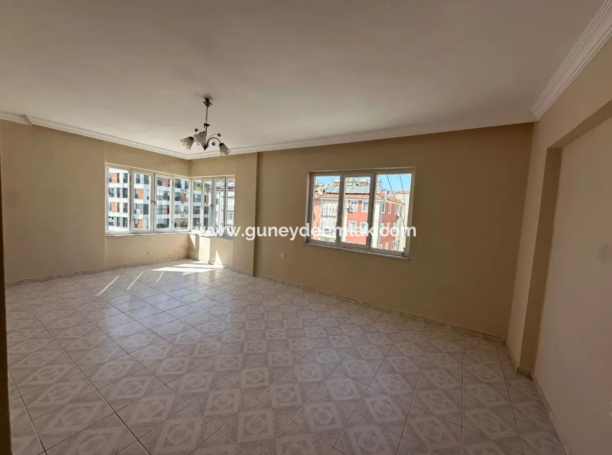 Ortaca Merkezde 3+1 Kapalı Mutfak Daire Kiralık