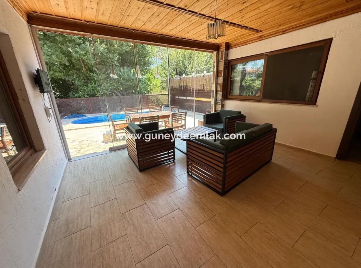 Muğla Ortaca Dalyan'da Kiralık Restaurant Ve 3+1 Havuzlu Müstakil Ev