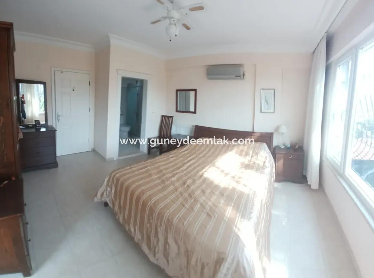 Dalaman Merkezde 780 M2 Arsa Da Havuzlu 3+1 Dubleks Villa Satılık