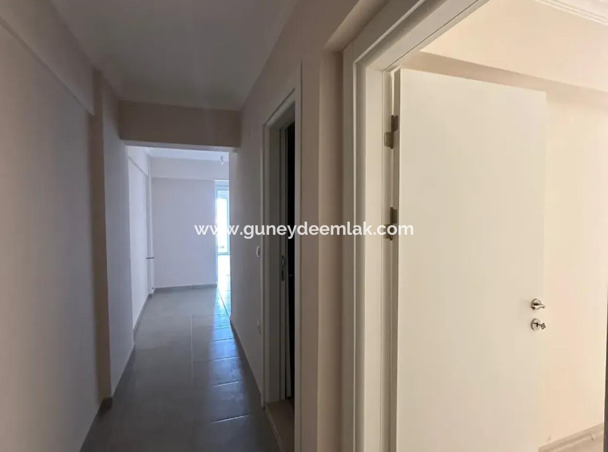 Ortaca Merkezde 3+1 110 M2 Daire Satılık.